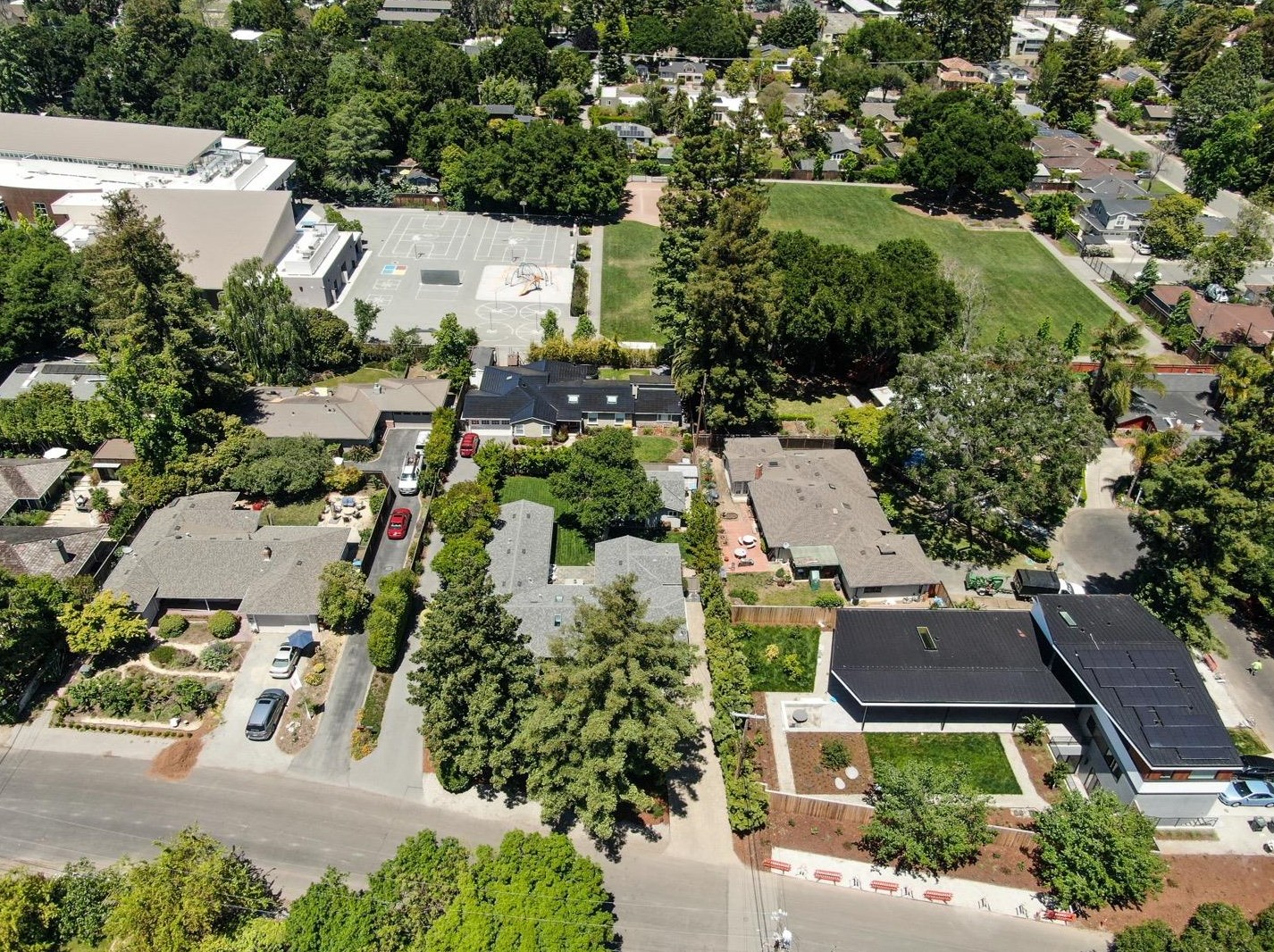 331 Oak Ct, Menlo Park CA  94025-2840 exterior