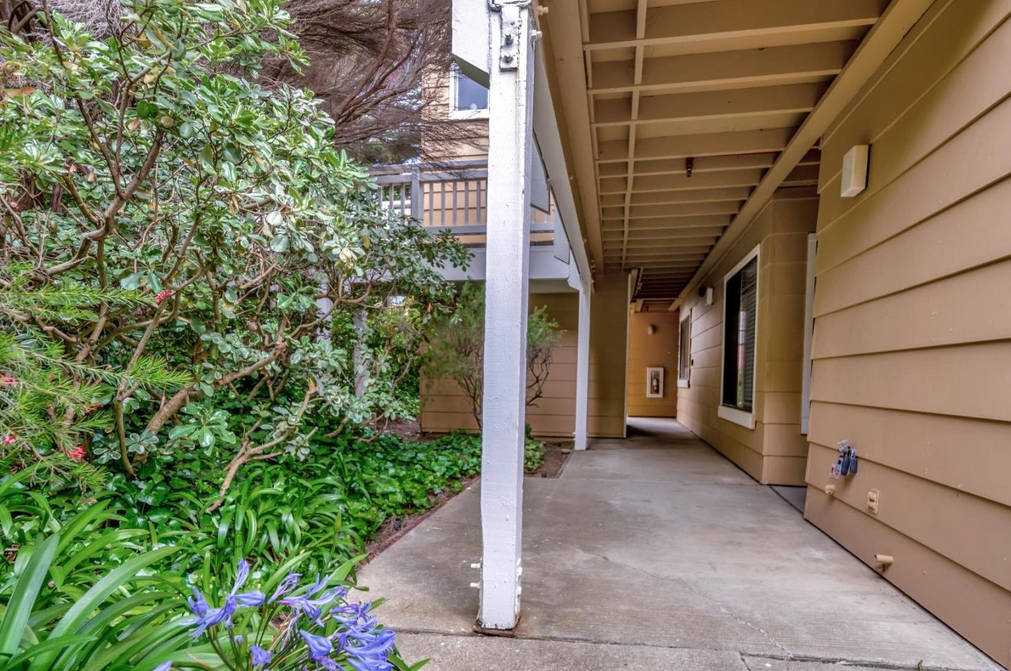 304 Oak Ct, Daly City, CA 94014
