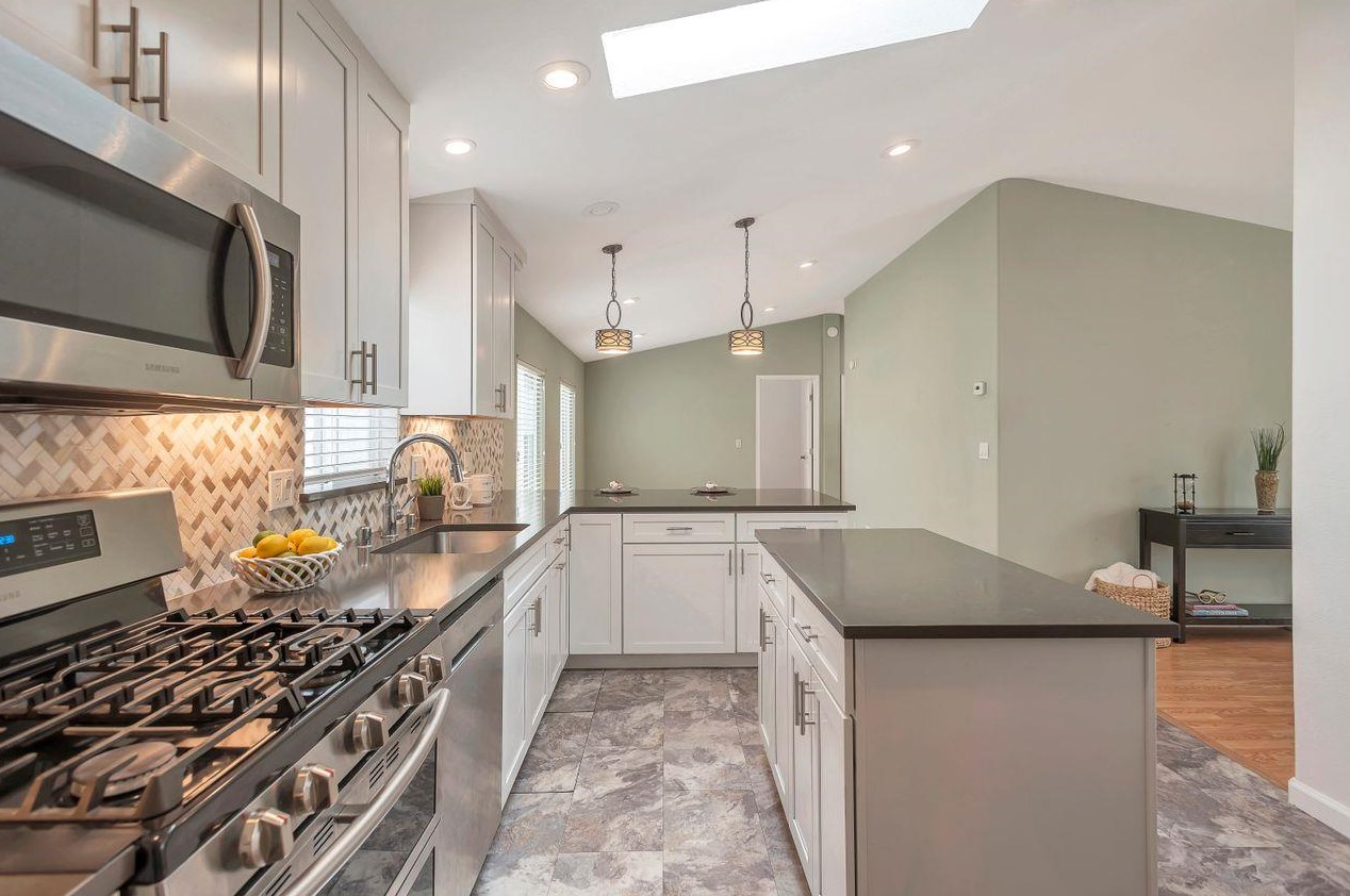120 Retiro Ln 120, Moss Beach, CA 94038