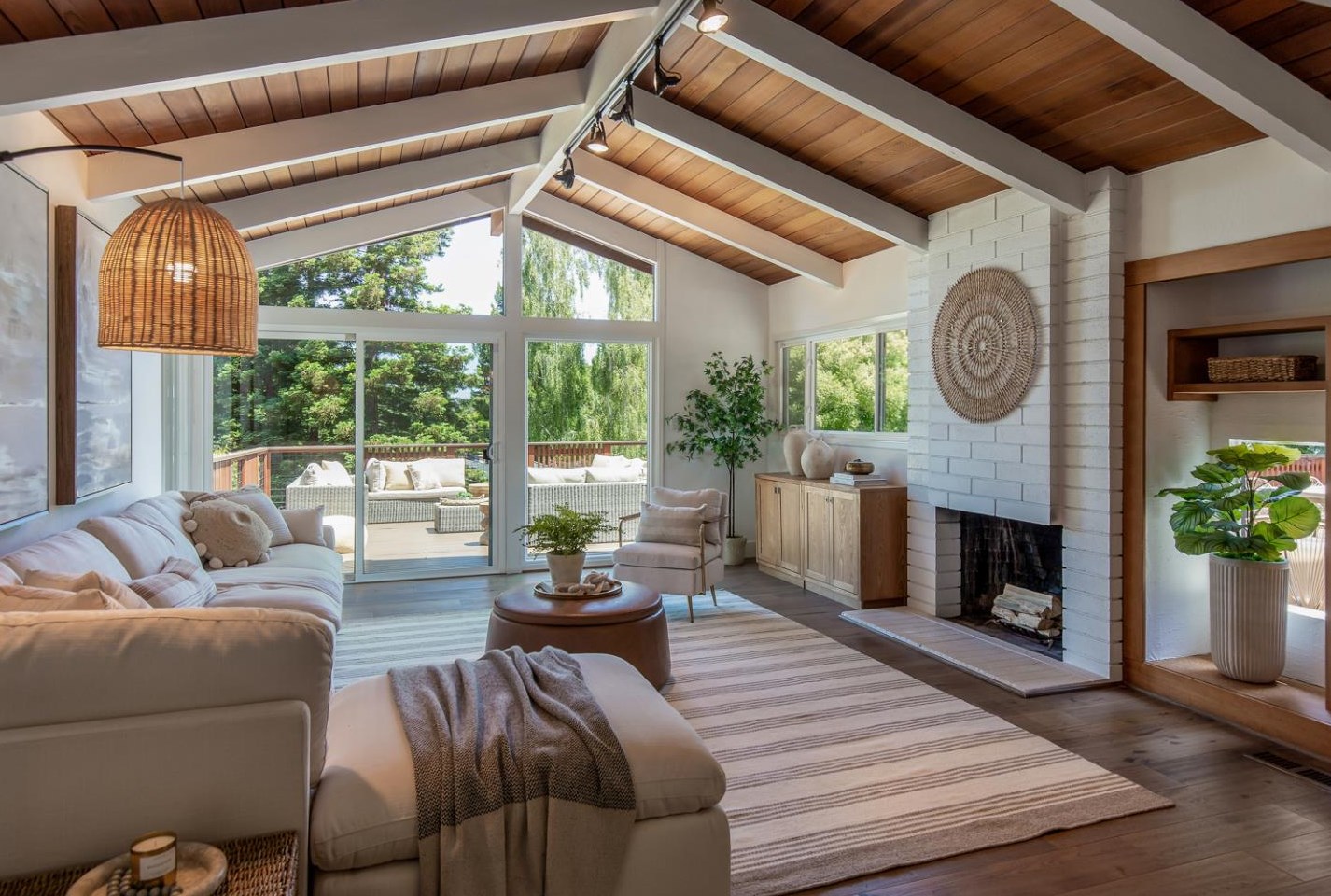 131 Mira Way, Menlo Park CA 94028-7433 exterior