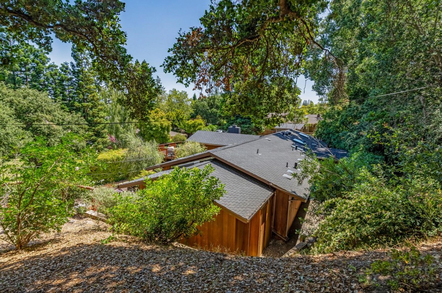 131 Mira Way, Menlo Park CA 94028-7433 exterior