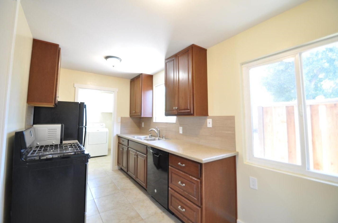 1046 Fewtrell Dr, Campbell CA  95008-2434 exterior