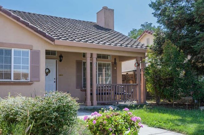 1151 Jacqueline Dr, Hollister, CA 95023