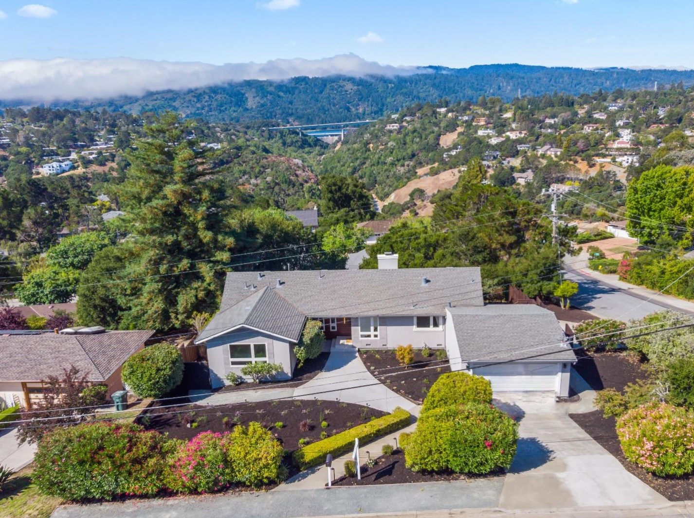 1324 Bel Aire Rd, San Mateo CA  94402-3650 exterior