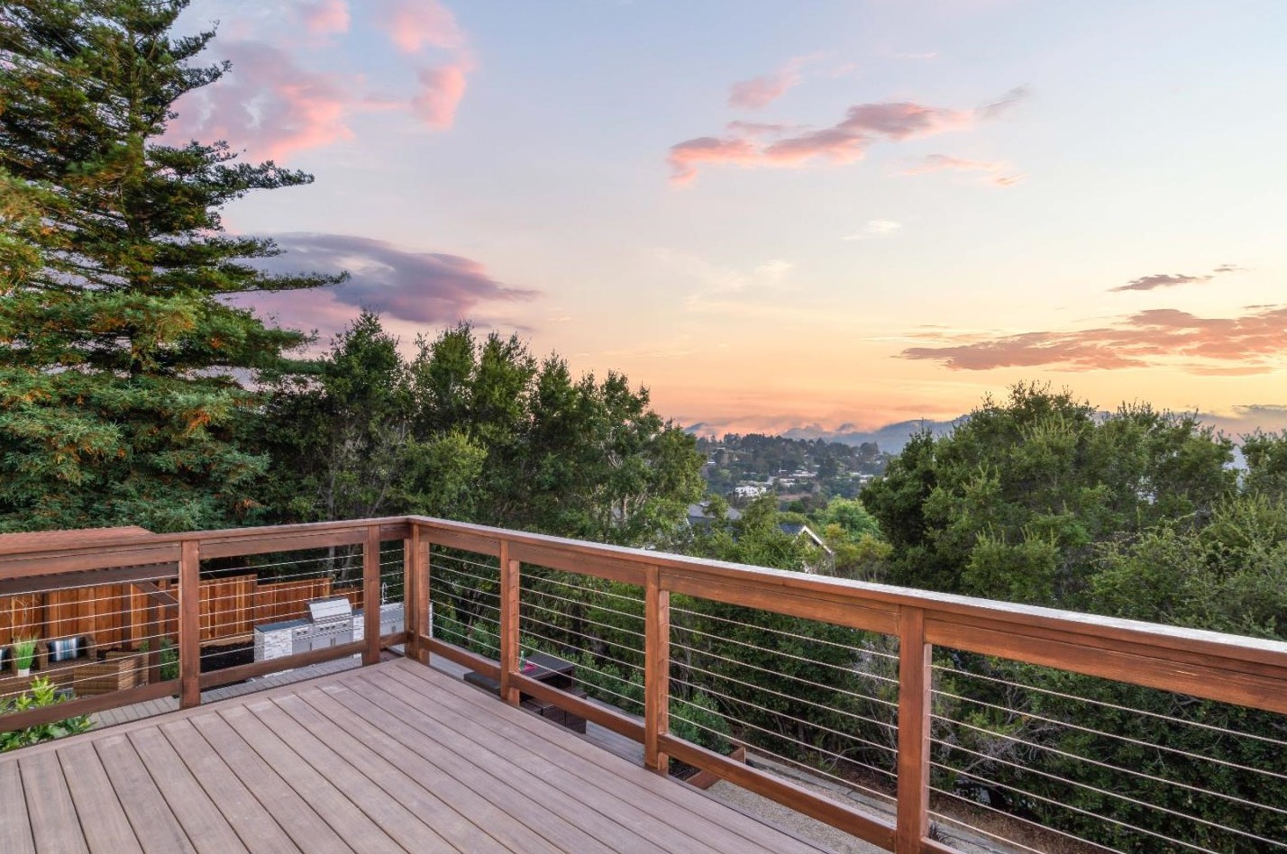 1324 Bel Aire Rd, San Mateo CA  94402-3650 exterior