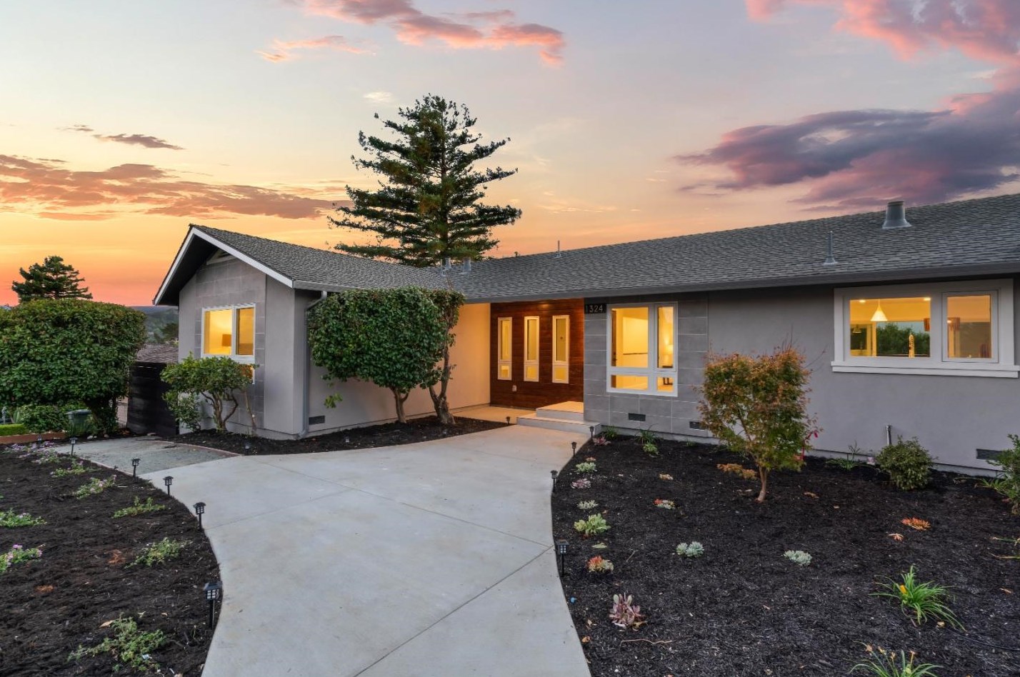 1324 Bel Aire Rd, San Mateo CA  94402-3650 exterior