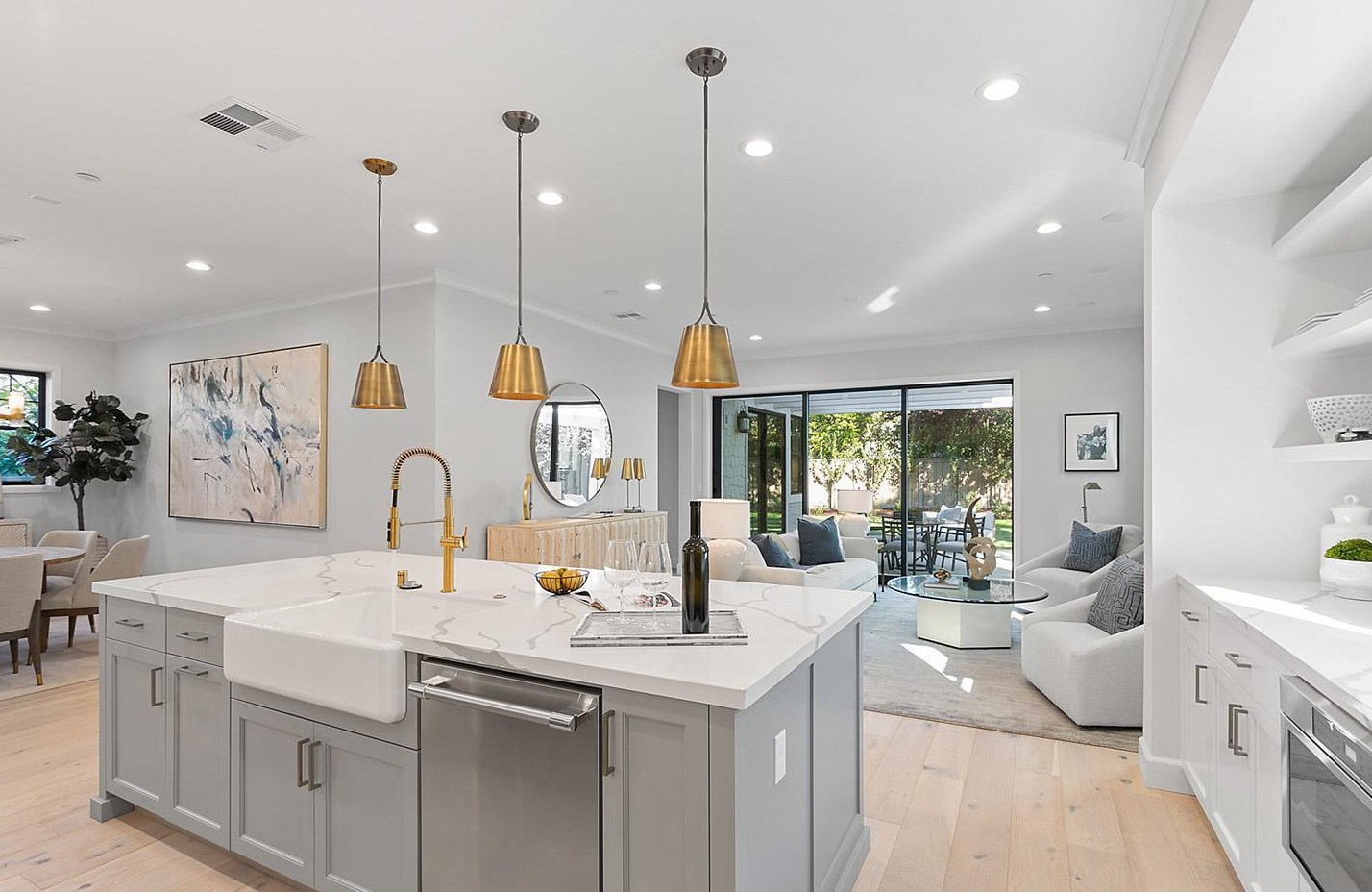 2151 Valparaiso Ave, Menlo Park CA  94025-6507 exterior