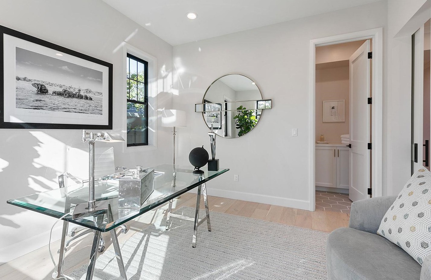 2151 Valparaiso Ave, Menlo Park CA  94025-6507 exterior