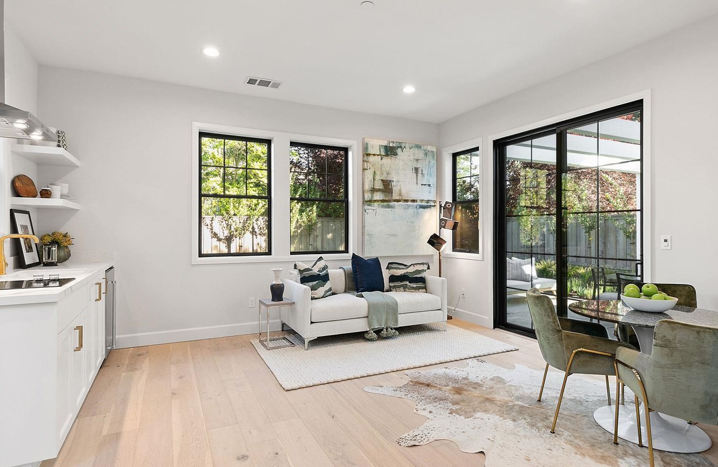 2151 Valparaiso Ave, Menlo Park CA  94025-6507 exterior
