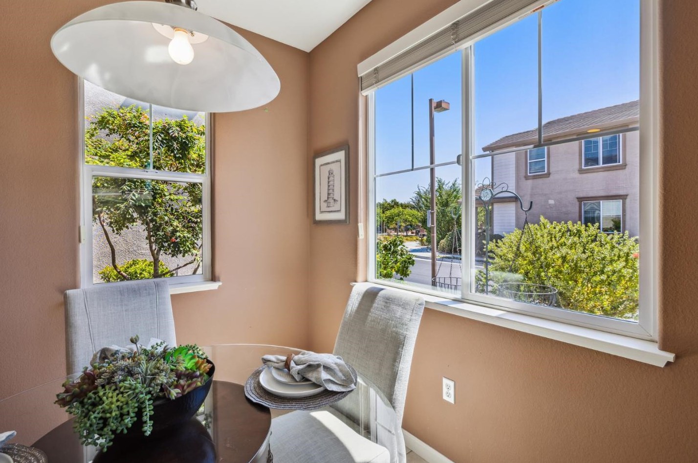 529 Sandlewood St, Menlo Park CA  94025-1379 exterior