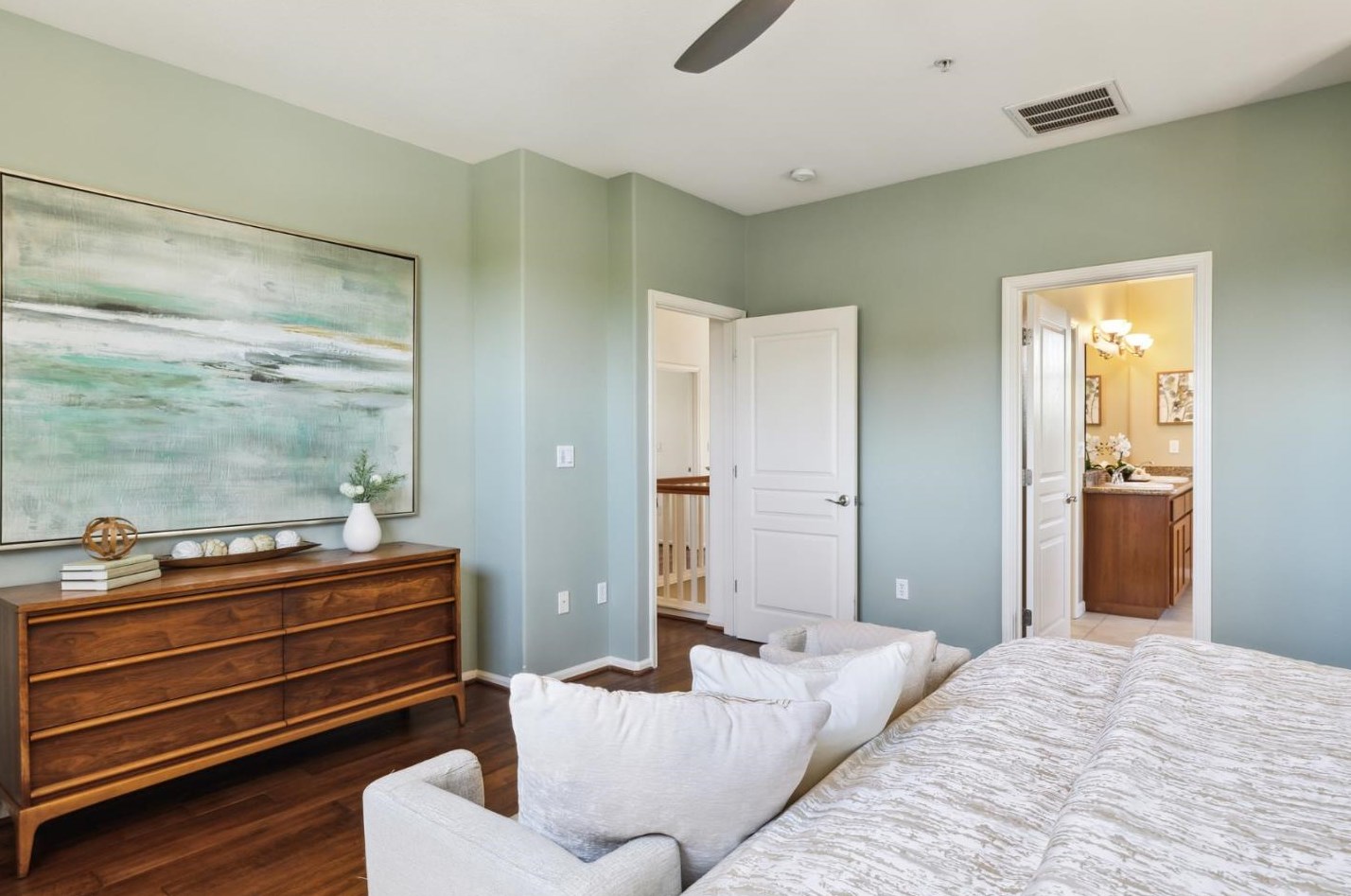 529 Sandlewood St, Menlo Park CA  94025-1379 exterior