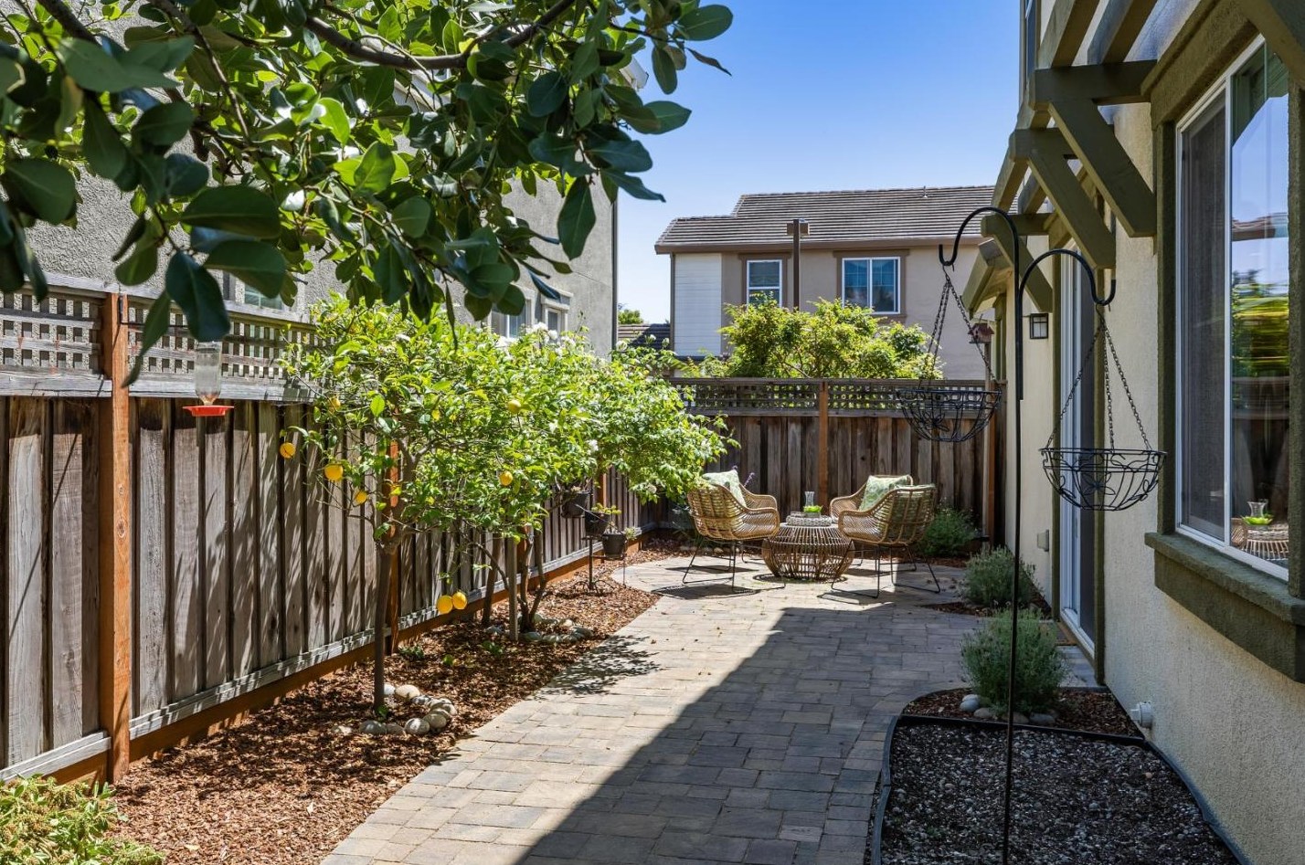 529 Sandlewood St, Menlo Park CA  94025-1379 exterior