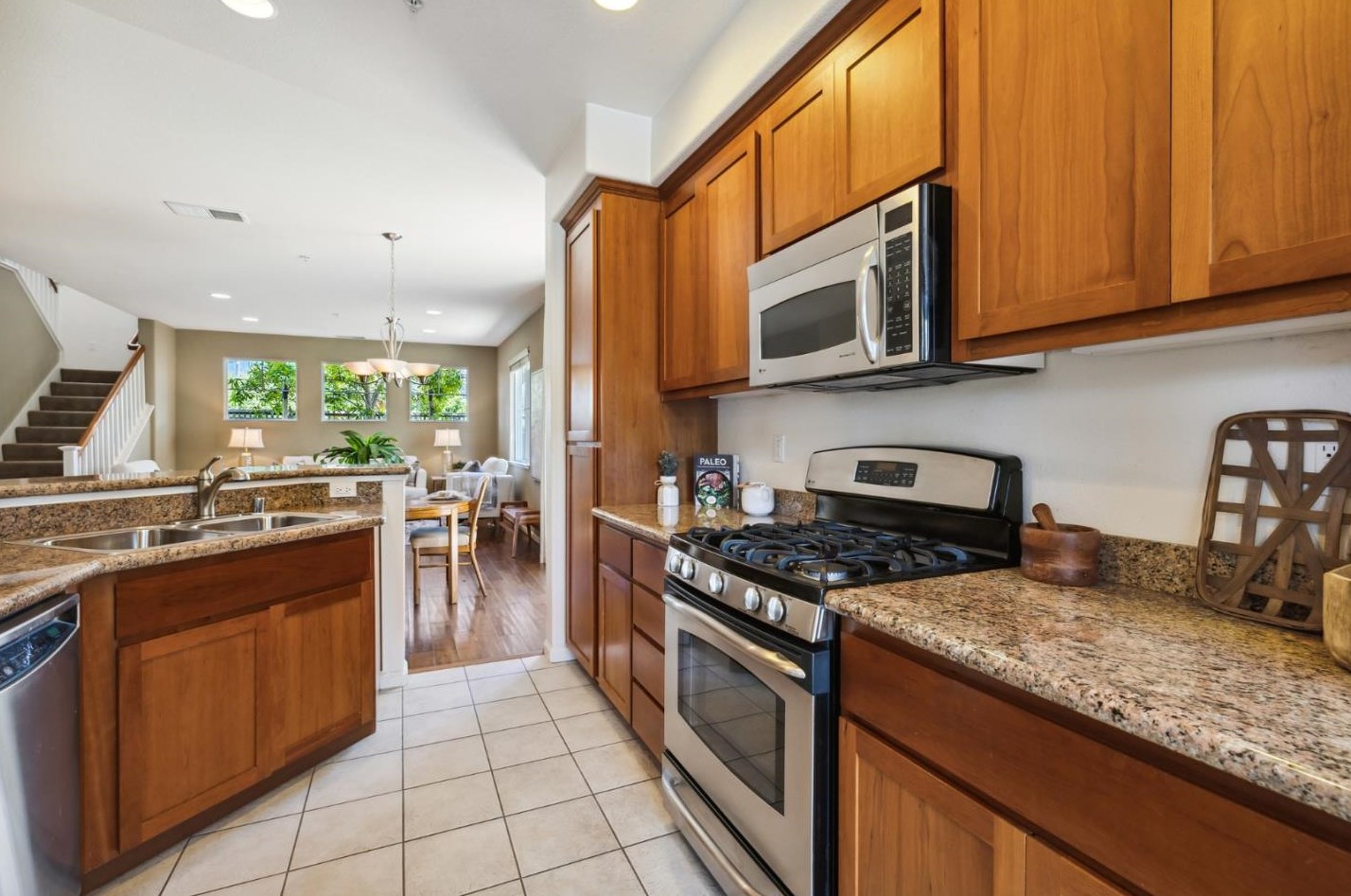 529 Sandlewood St, Menlo Park CA  94025-1379 exterior
