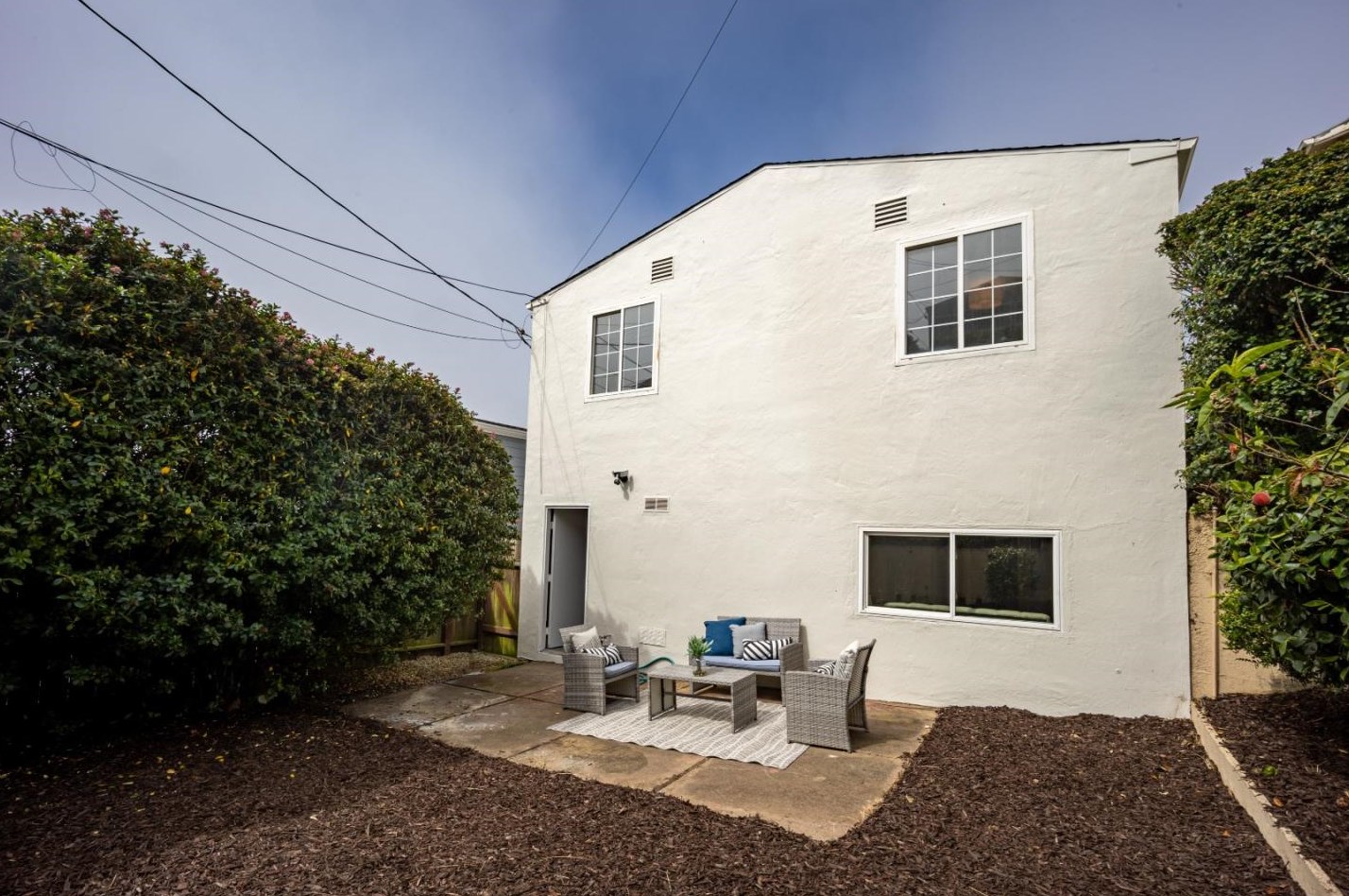 3 Montebello Dr, Daly City CA 94015-4722 exterior