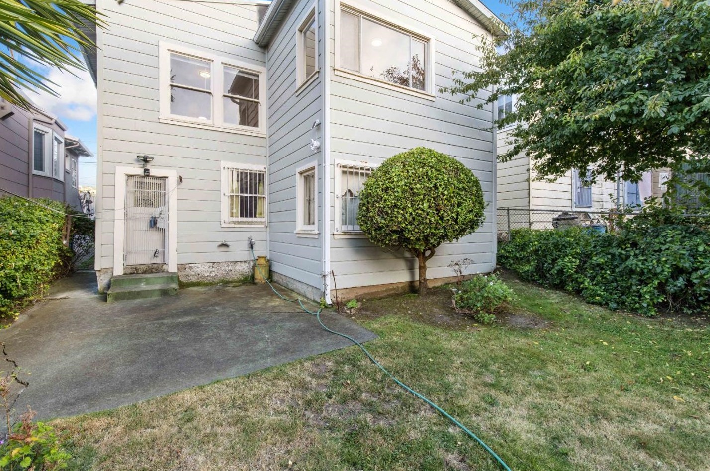 32 Winding Way, San Francisco CA 94112-4527 exterior