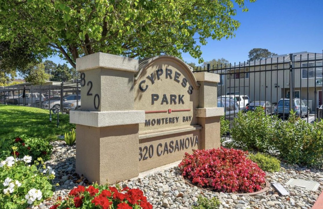 820 Casanova Ave, Monterey CA  93940-6878 exterior