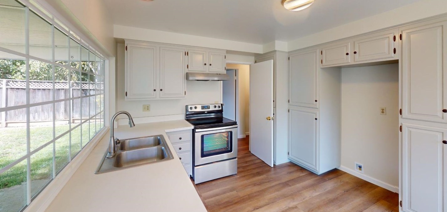 246 Cresta Vista Way, San Jose CA  95119-1509 exterior