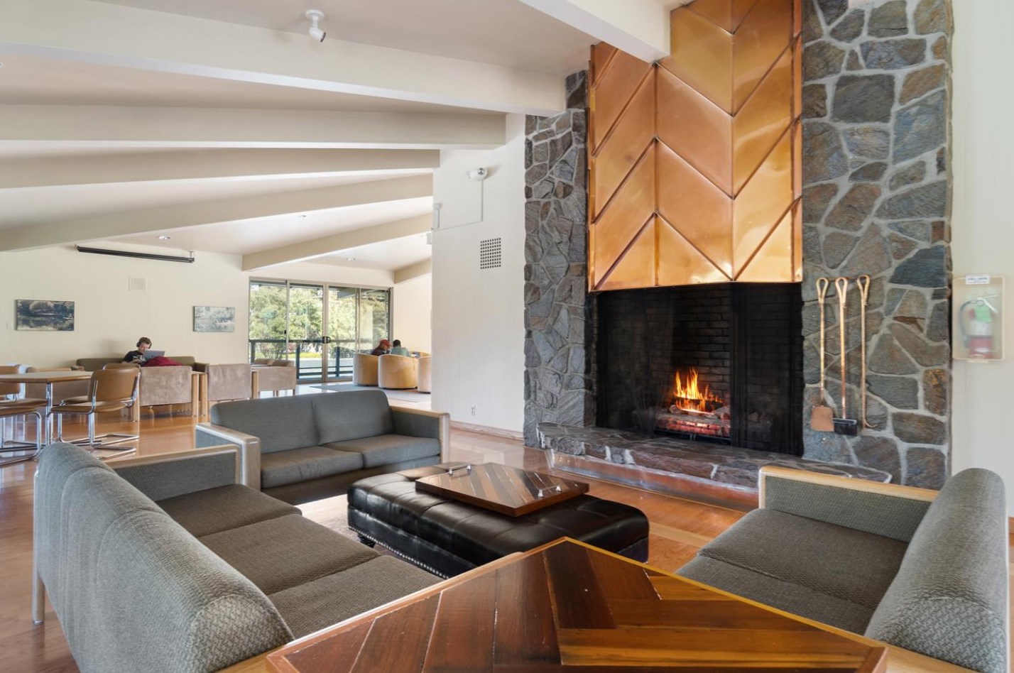 834 Delaware St, San Mateo CA  94401-1504 exterior