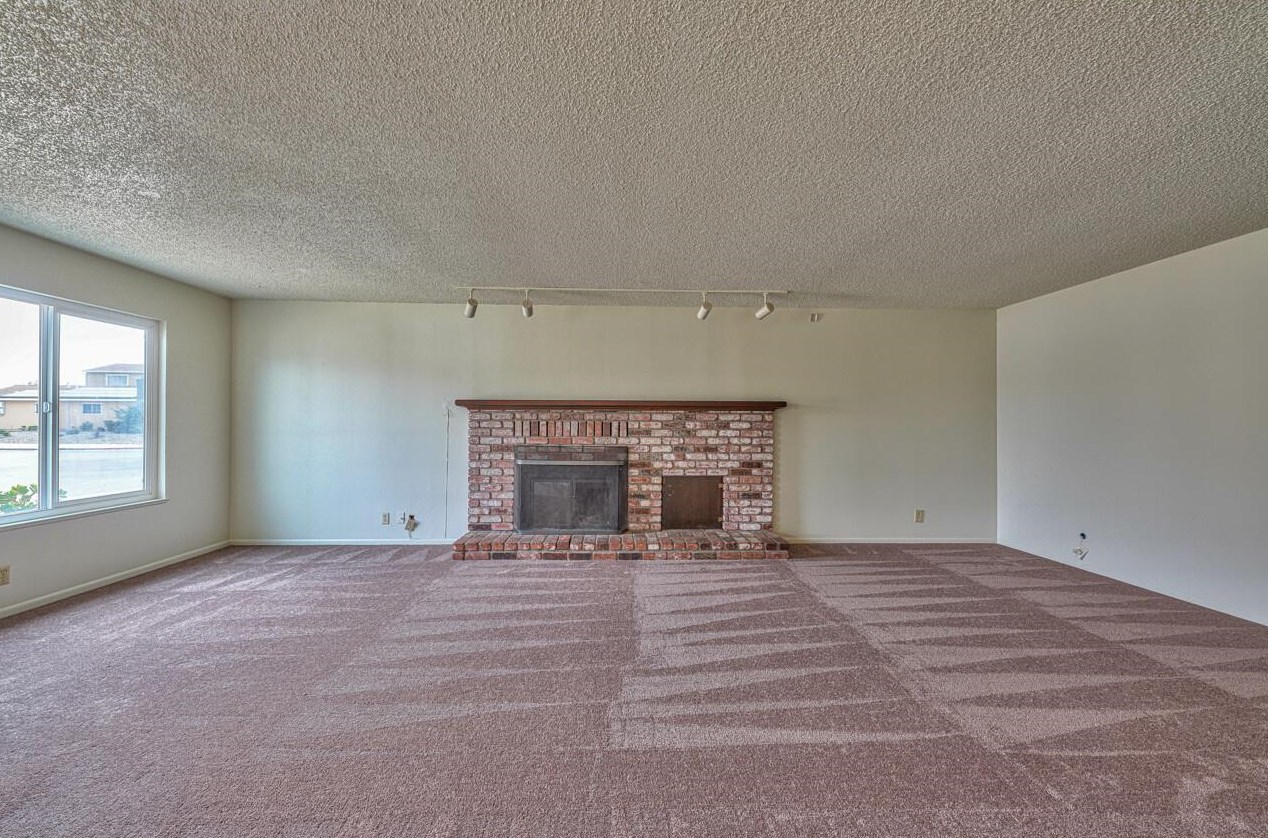 18498 Northridge Dr, Salinas CA  93906-1903 exterior