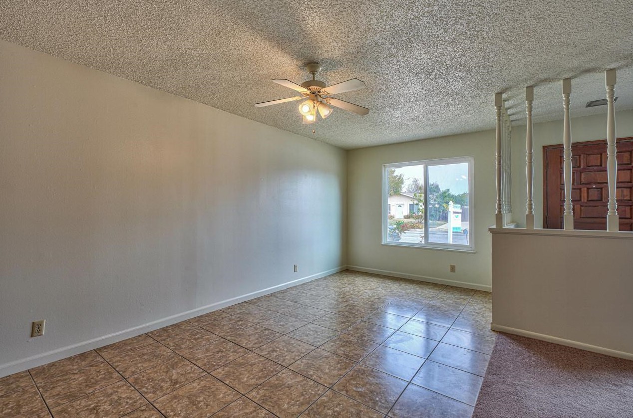18498 Northridge Dr, Salinas CA  93906-1903 exterior