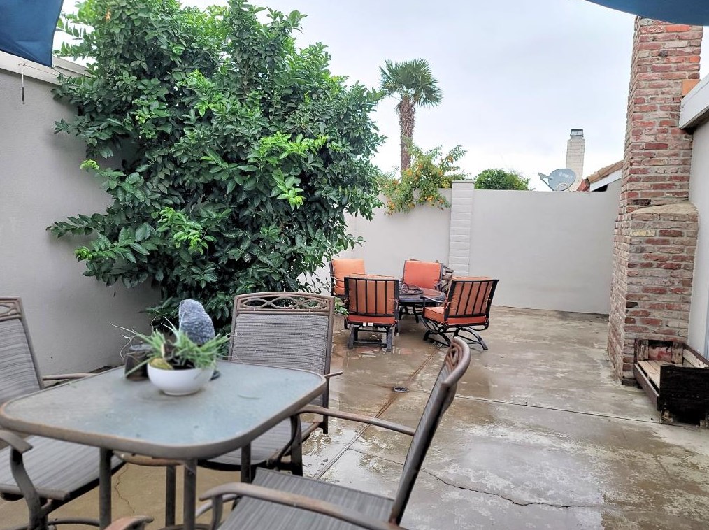 1686 Cherokee Dr, Salinas CA  93906-2326 exterior
