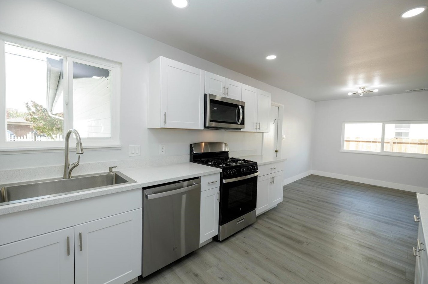 3118 Farris Ave, Ceres CA  95307-3504 exterior