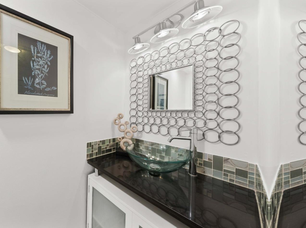 30 Starlite Ct, Mountain View, CA 94043