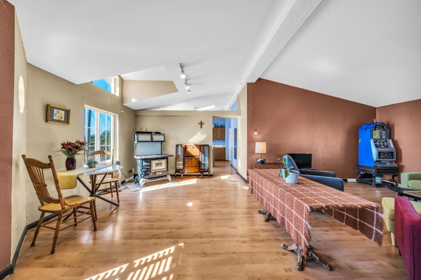 8645 Archer Rd, Salinas CA  93907-8791 exterior