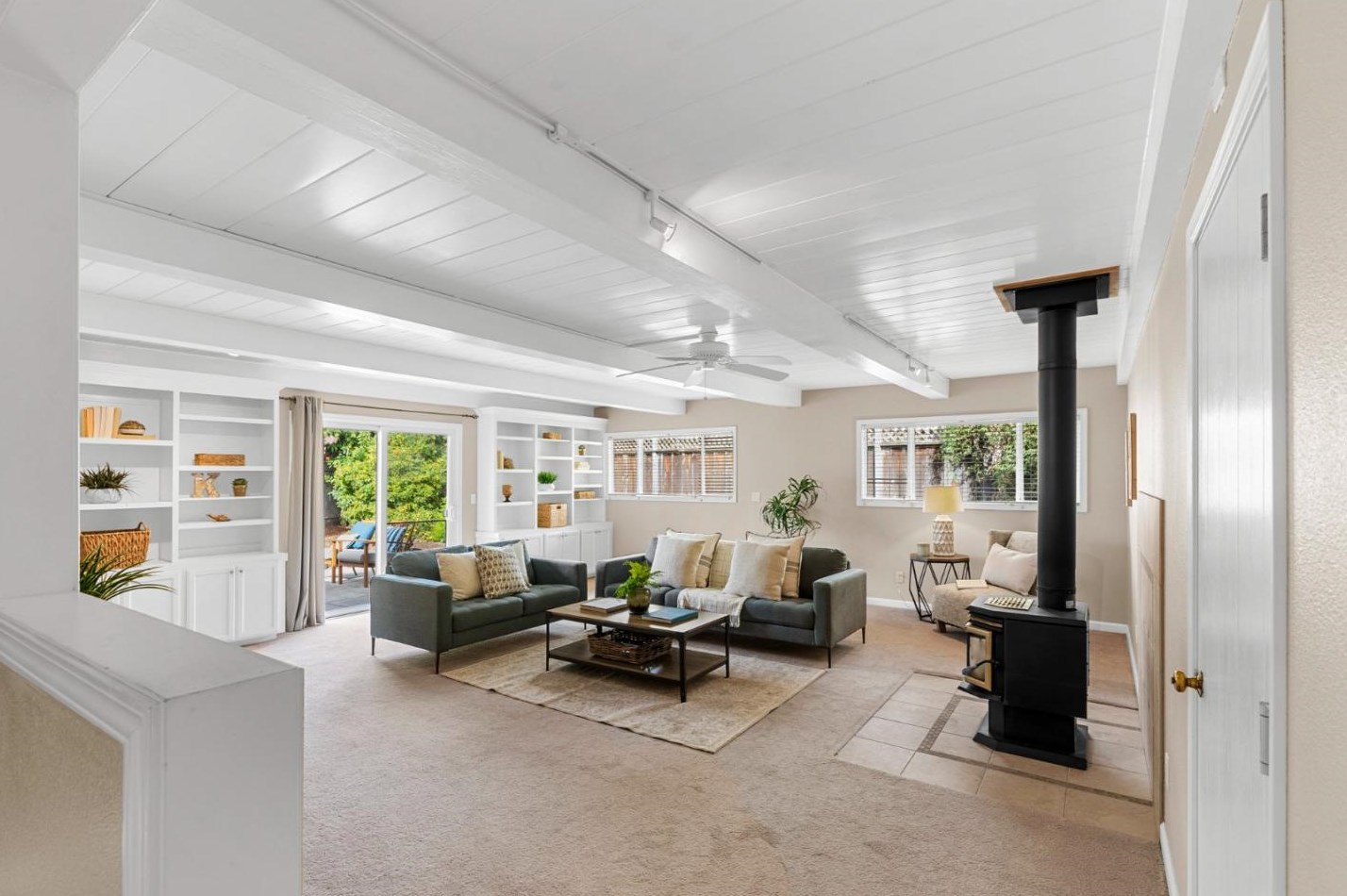 780 Bellarmine Dr, Salinas CA  93901-1109 exterior