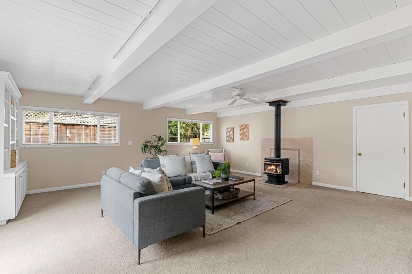 780 Bellarmine Dr, Salinas CA  93901-1109 exterior