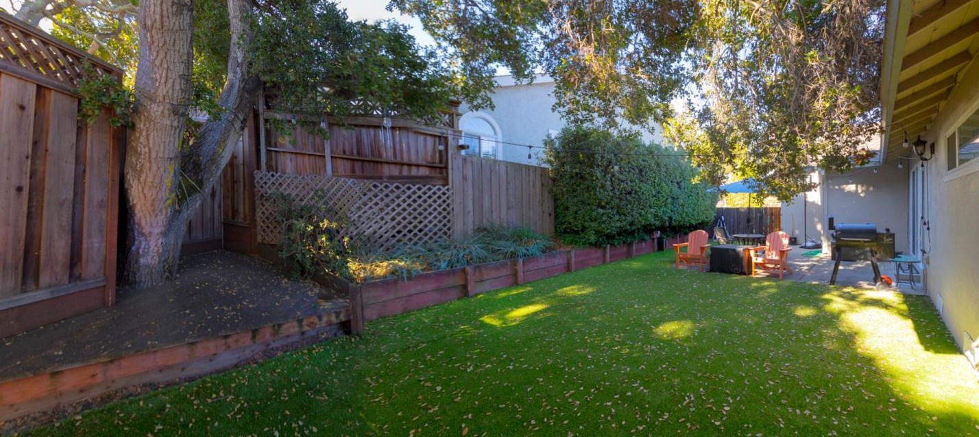 3470 Glendora Dr, San Mateo CA  94403-3942 exterior