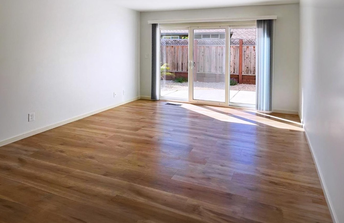 3470 Glendora Dr, San Mateo CA  94403-3942 exterior