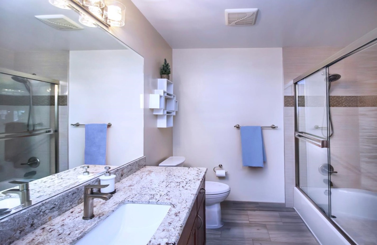 3470 Glendora Dr, San Mateo CA  94403-3942 exterior