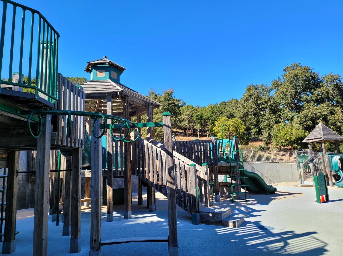 3470 Glendora Dr, San Mateo CA  94403-3942 exterior