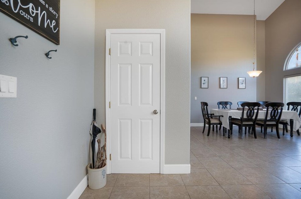 17890 Pesante Rd, Salinas CA  93907-1563 exterior