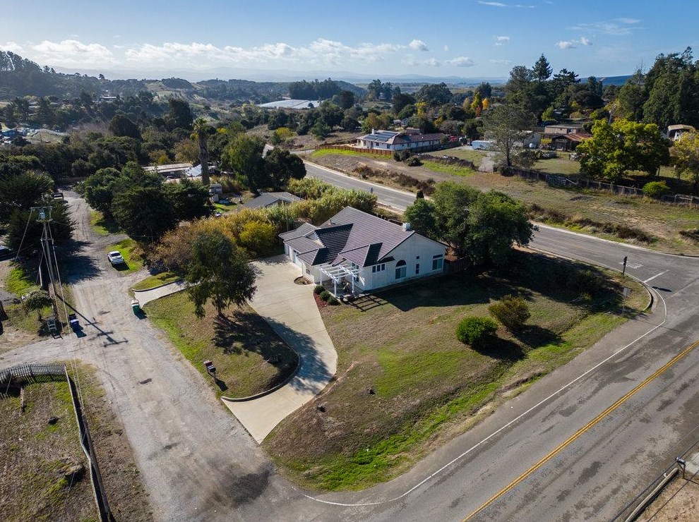 17890 Pesante Rd, Salinas CA  93907-1563 exterior