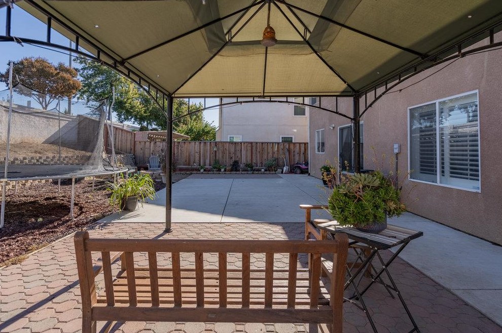 1754 Brentwood Ct, Hollister CA  95023-8110 exterior