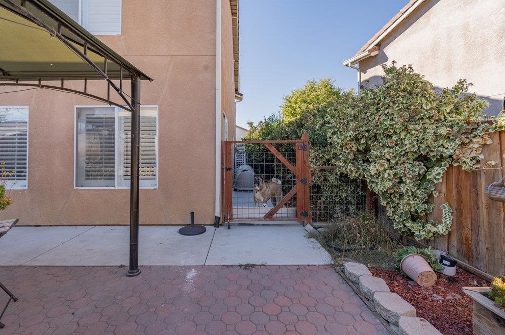 1754 Brentwood Ct, Hollister CA  95023-8110 exterior