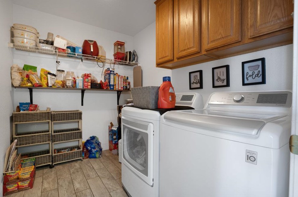 1754 Brentwood Ct, Hollister CA  95023-8110 exterior