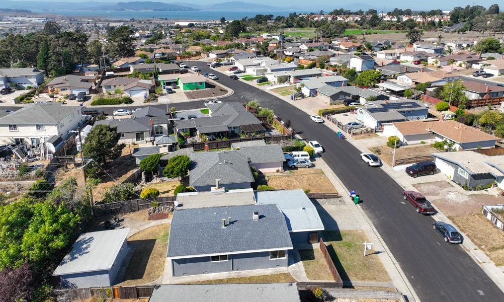 2940 Gomer Dr, Richmond CA  94806-2659 exterior