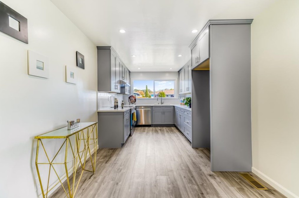 2940 Gomer Dr, Richmond CA  94806-2659 exterior