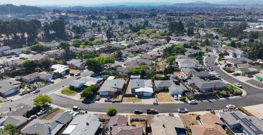 2940 Gomer Dr, Richmond CA  94806-2659 exterior