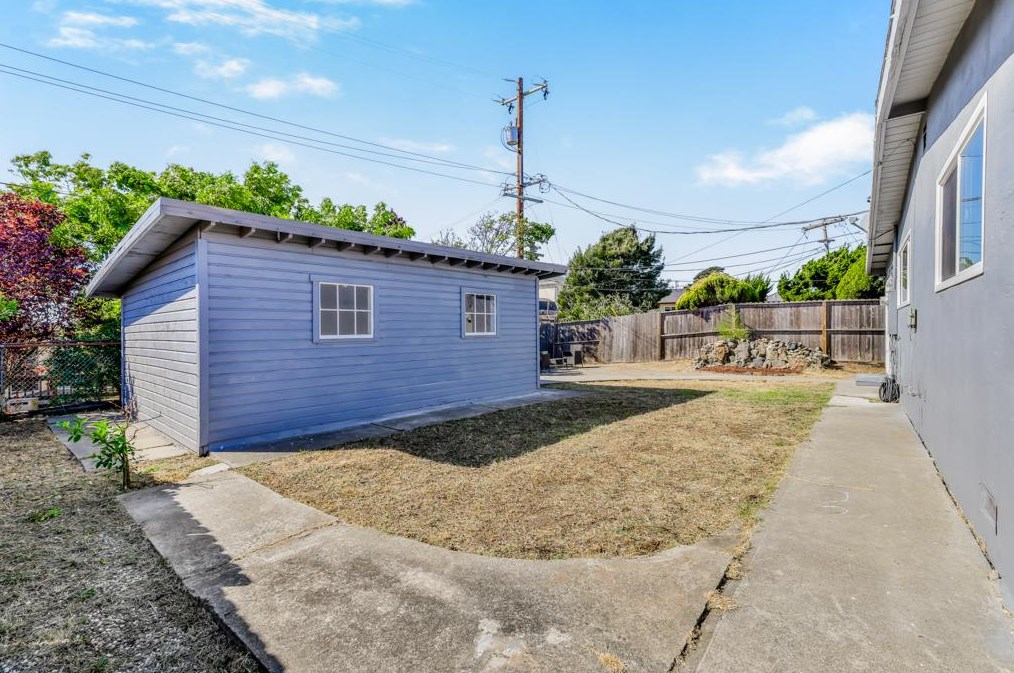 2940 Gomer Dr, Richmond CA  94806-2659 exterior