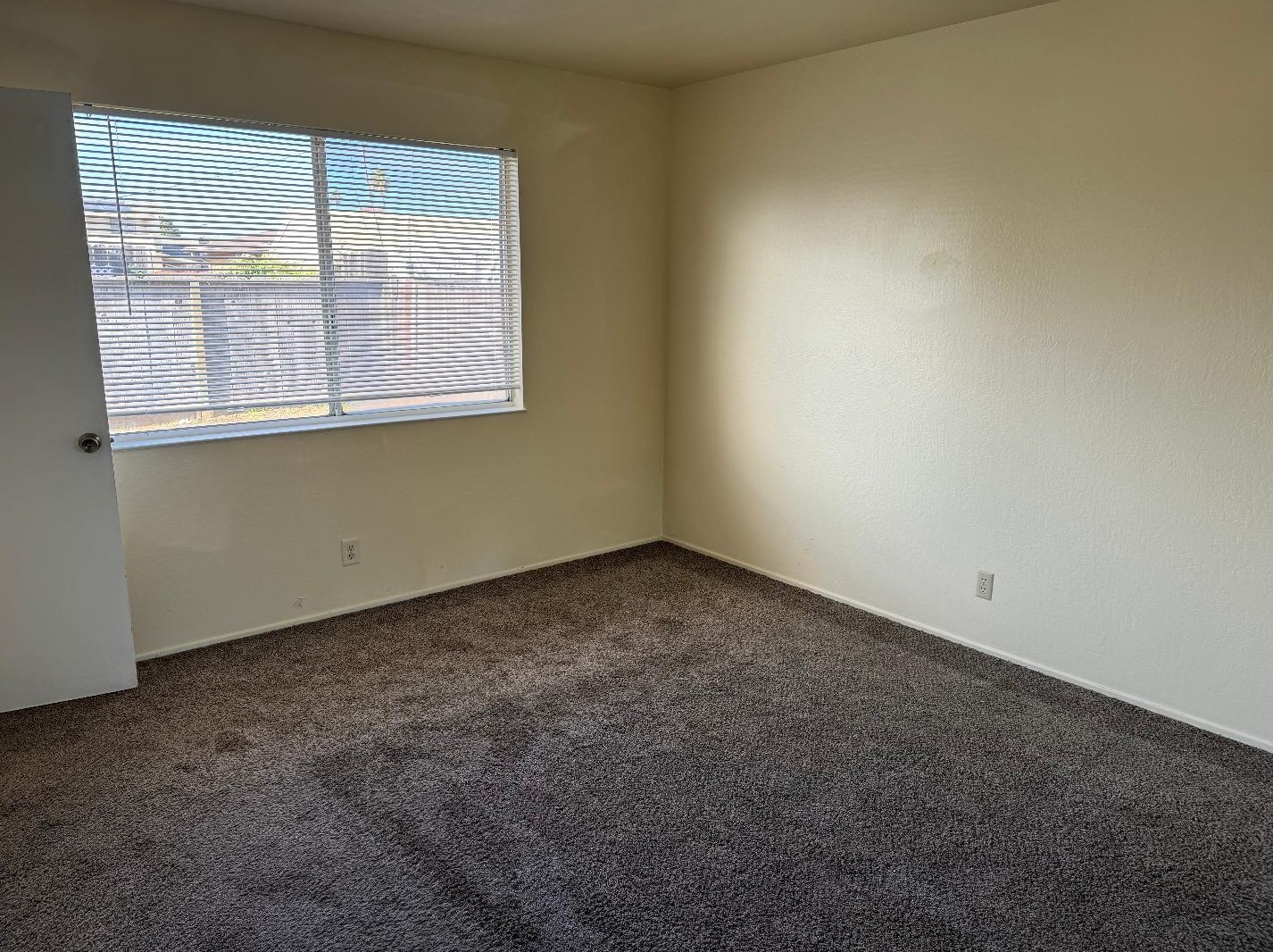 1535 Imperial Way, Salinas CA  93906-2516 exterior