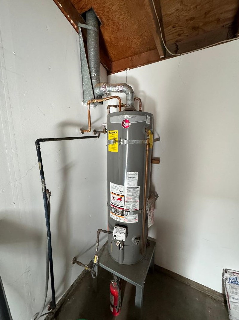 1535 Imperial Way, Salinas CA  93906-2516 exterior