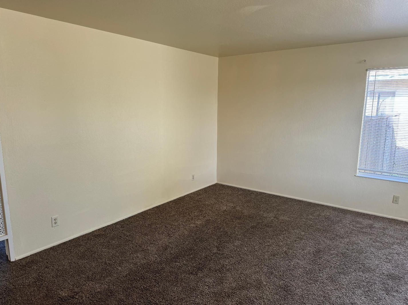 1535 Imperial Way, Salinas CA  93906-2516 exterior