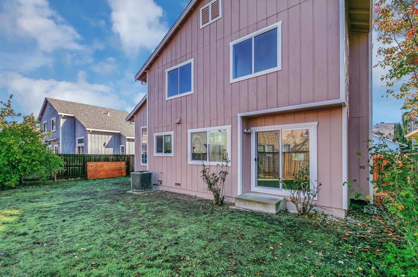 717 Deerfield Dr, Vallejo CA  94503 exterior