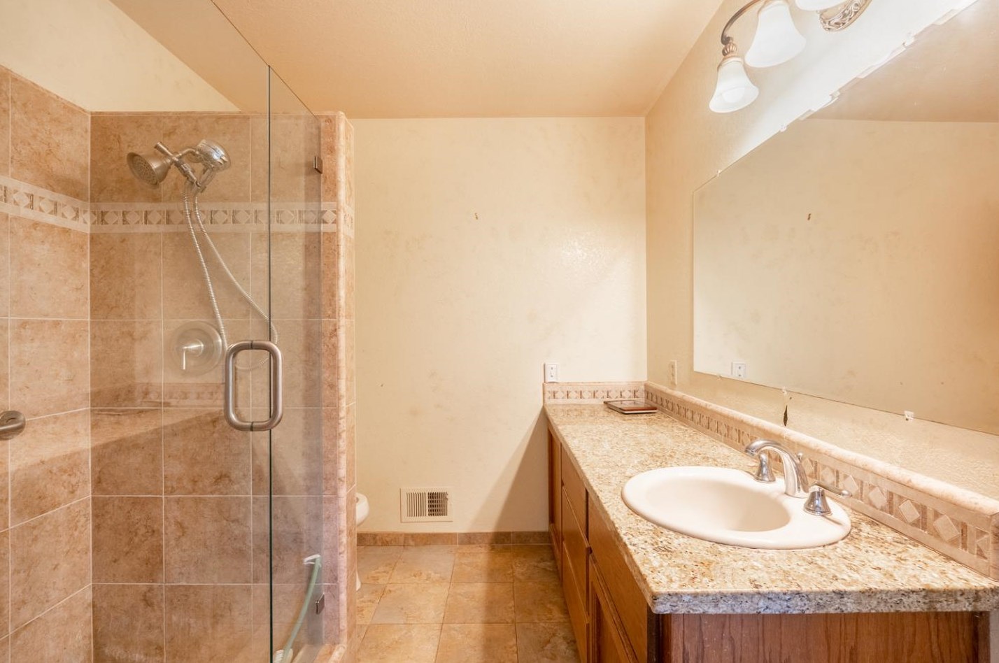16955 Oakridge Ln, Morgan Hill CA  95037-6819 exterior