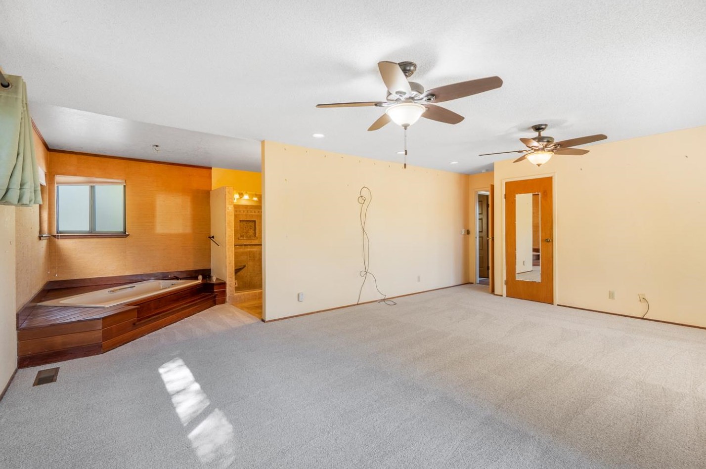 16955 Oakridge Ln, Morgan Hill CA  95037-6819 exterior