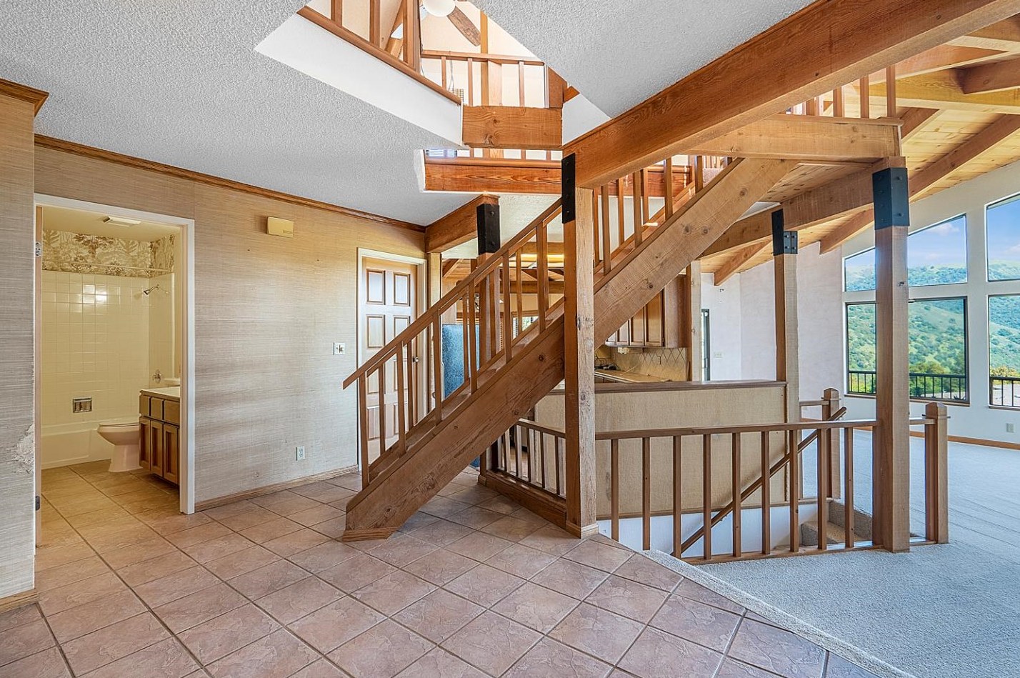 16955 Oakridge Ln, Morgan Hill CA  95037-6819 exterior